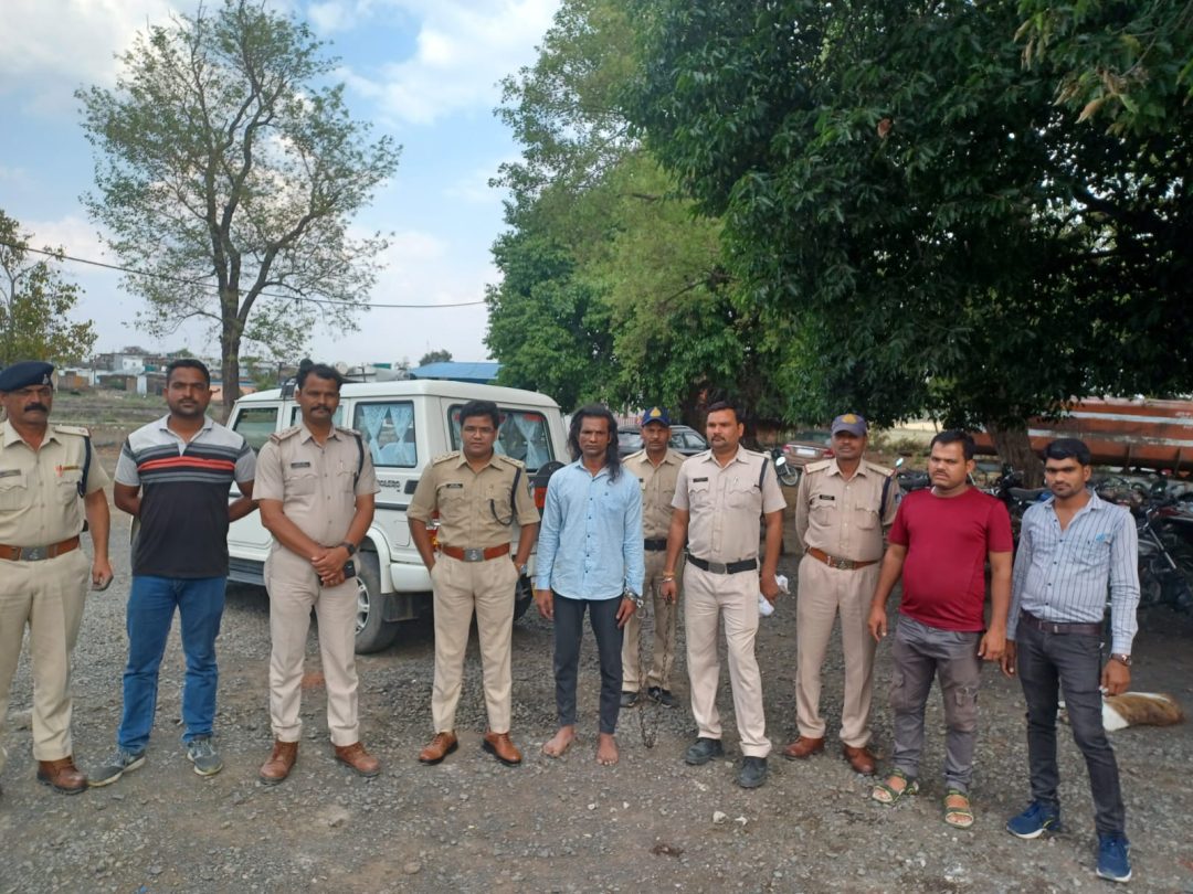 दुराचारी बाबा चढ़ा पुलिस के हत्थे । बाबा के अनुयाई ने ही की थी शिकायत