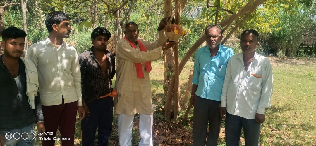 गर्मी बढ़ते ही लोग लेने लगे पक्षियों को पानी की सुध