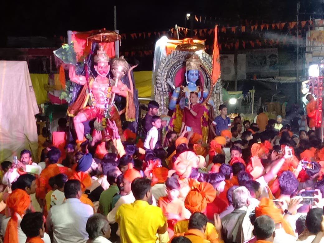 तुम रक्षक काहू को डरना, सब सुख लहे तुम्हारी सरना के जयकारों से गुंजायमान हो गया पूरा क्षेत्र !