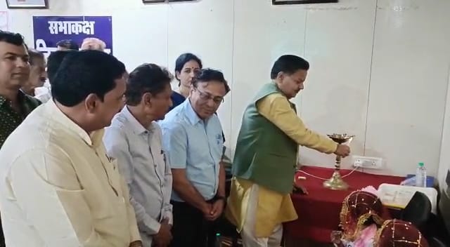 गरीबों की जिंदगी बदलने वाली योजना है पीएम आवास योजना- विधायक श्री सिंह