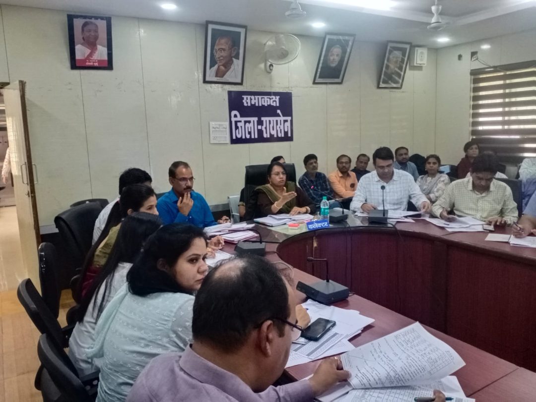 विकास तथा निर्माण कार्यों में लाएं गति– जिला पंचायत सीईओ