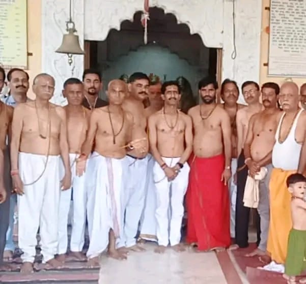 ब्राह्मणों ने किया श्रावणी उपाकर्म:विधि विधान से पूजन अर्चना कर विप्र बंधुओं ने जनेऊ बदला