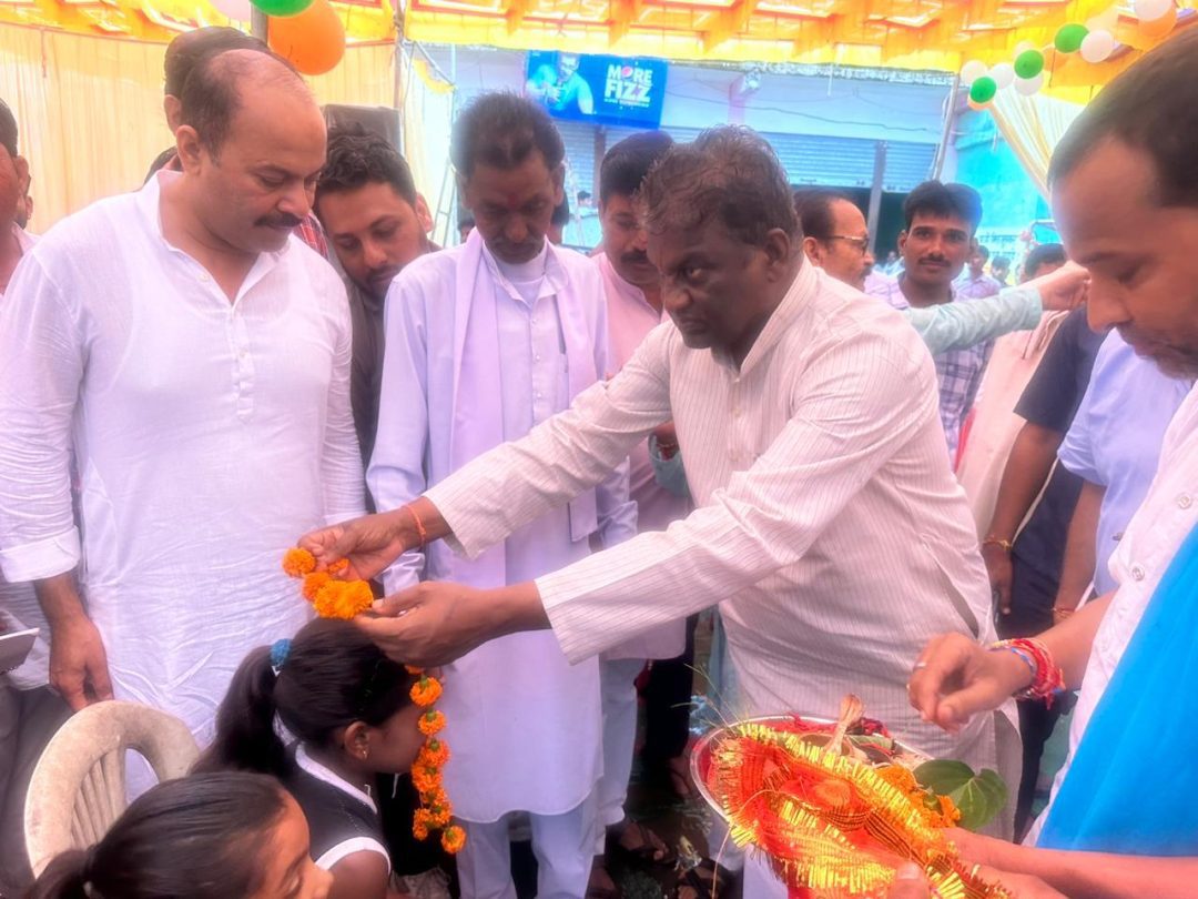 स्वास्थ्य मंत्री डॉ चौधरी ने हरदौट में तीन करोड़ रू से अधिक राशि के निर्माण कार्यो का किया भूमिपूजन