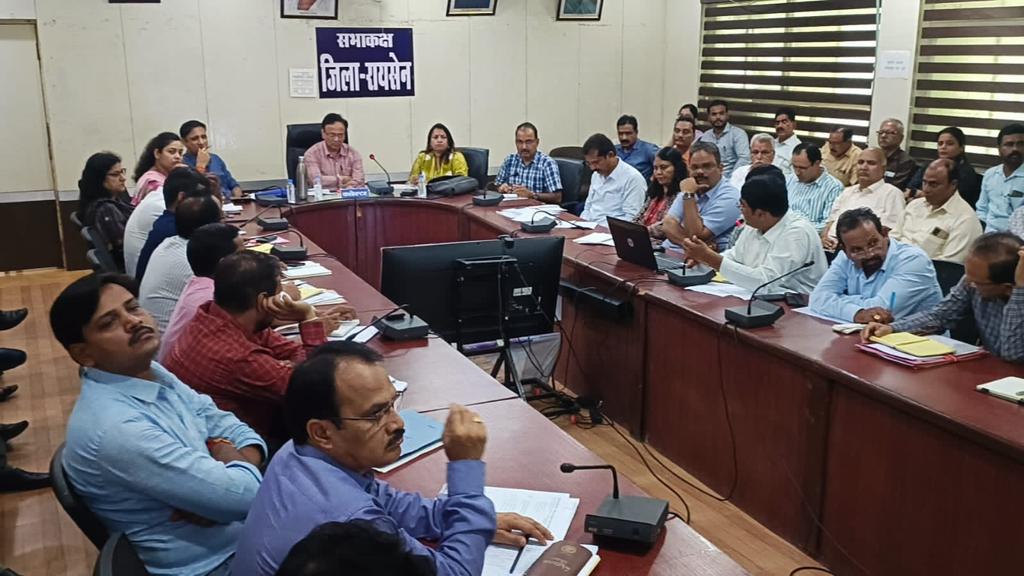 खेलो इंडिया की तर्ज़ पर होंगे खेलो एमपी यूथ गेम्स“<br />कलेक्टर श्री दुबे ने अधिकारियों को दिए दिशा-निर्देश