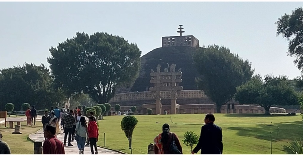 इन दिनों सांची को विदिशा मे शामिल करने को लेकर उठने लगे विरोध के स्वर ।हो सकता है बडा आंदोलन । सभी राजनीतिक दल आये एक मंच पर।