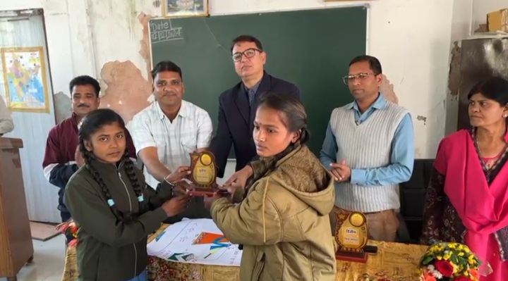 हम होंगे कामयाब पखवाड़ा के तहत कन्या भ्रूण लिंग जांच के विरूद्ध जनजागरूकता पोस्टर प्रतियोगिता आयोजित