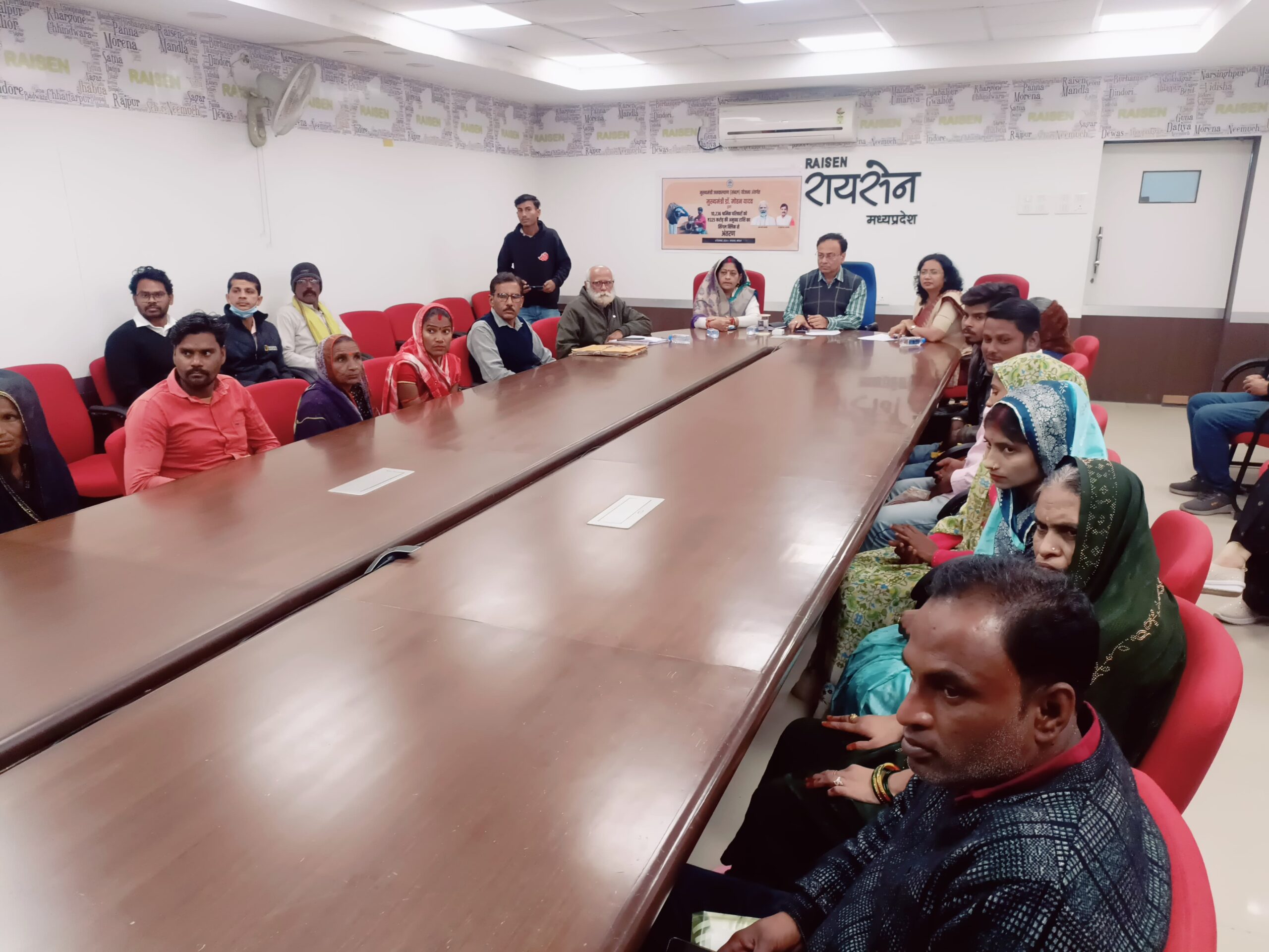 मुख्यमंत्री डॉ यादव ने संबल योजना अंतर्गत जिले के 156 हितग्राहियों के खाते में सिंगल क्लिक से अंतरित की सहायता राशि