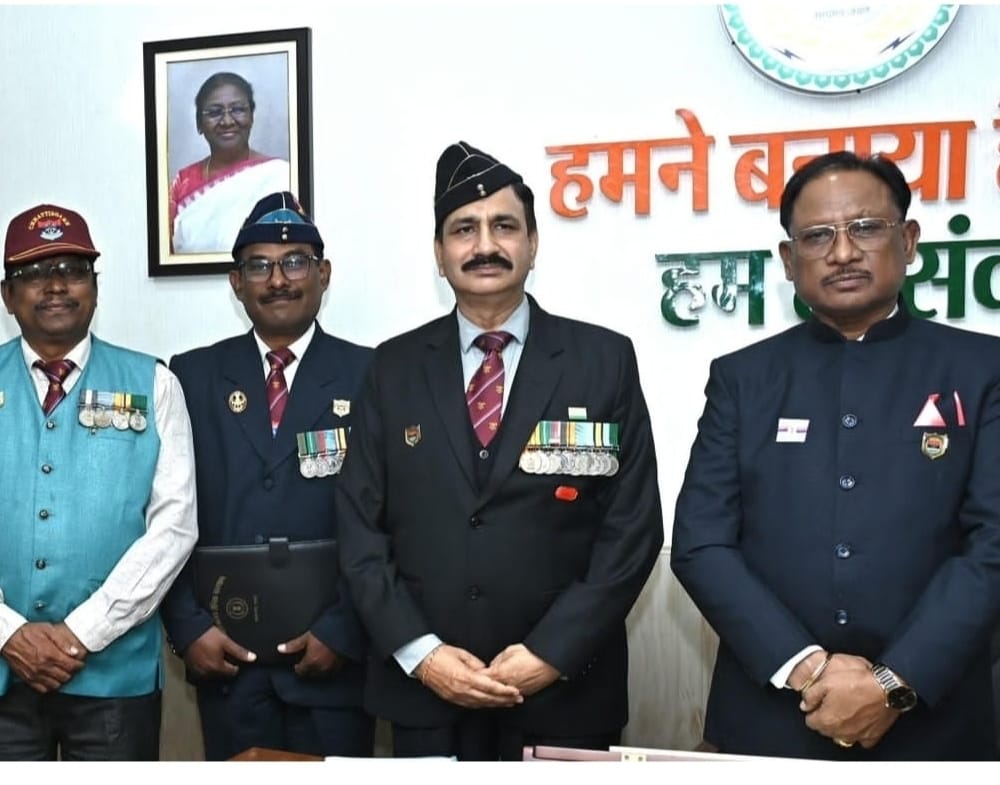 मुख्यमंत्री ने चीफ ऑफ डिफेंस ,जनरल बिपिन रावत जी, को पुण्यतिथि पर श्रद्धांजलि दी।