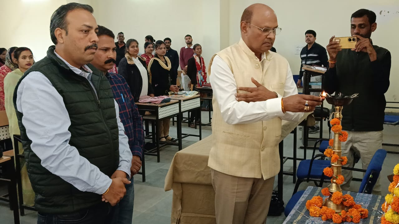 समुदाय में नेतृत्व क्षमता विकसित करना पाठ्यक्रम का मुख्य उद्देश्य-डॉ पाण्डेय