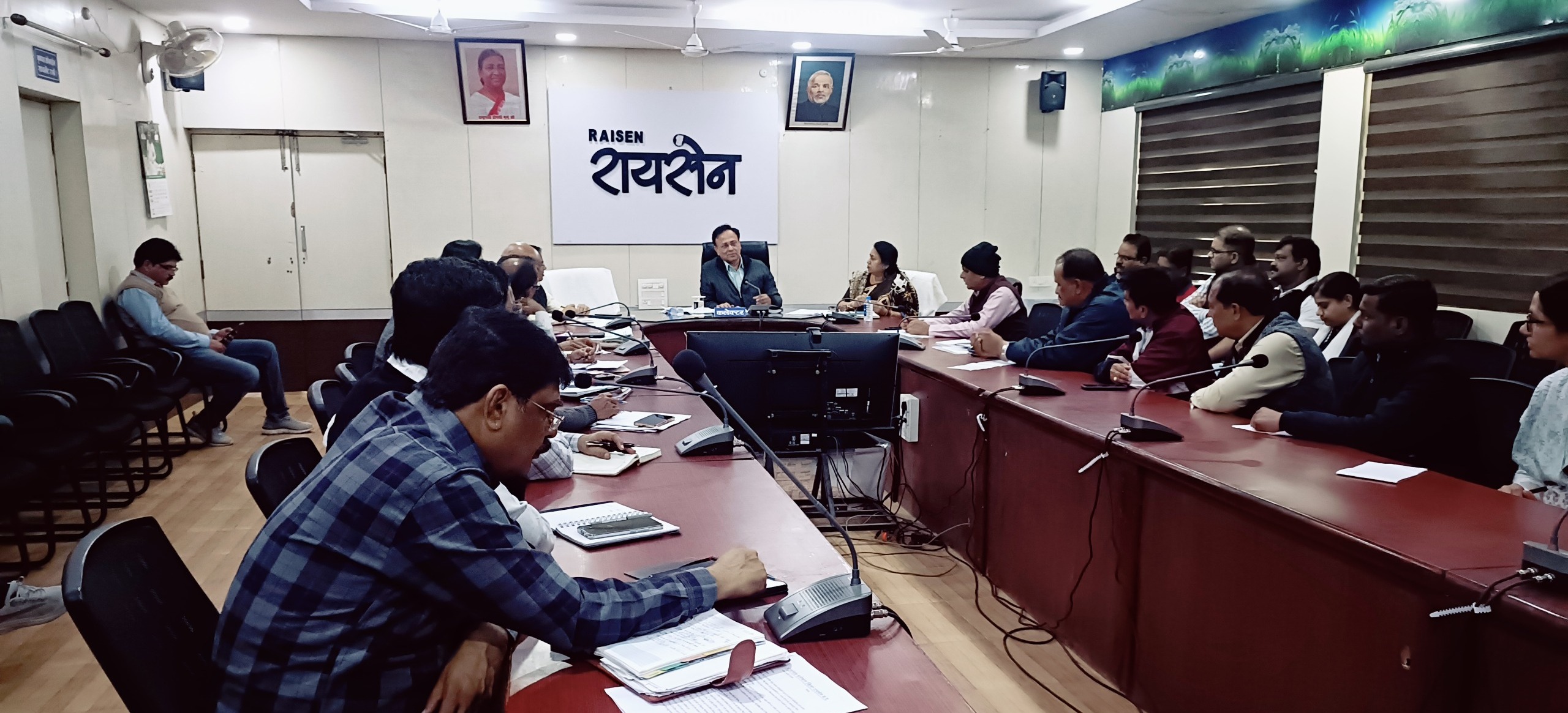 कलेक्टर श्री दुबे ने की गीता महोत्सव के आयोजन संबंधी तैयारियों की समीक्षारायसेन वन परिसर में 11 दिसम्बर को जिला स्तरीय गीता महोत्सव का आयोजन