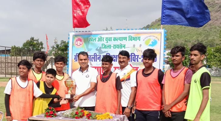 ग्रीष्मकालीन खेल प्रशिक्षण शिविरों का समापन समारोह आयोजित