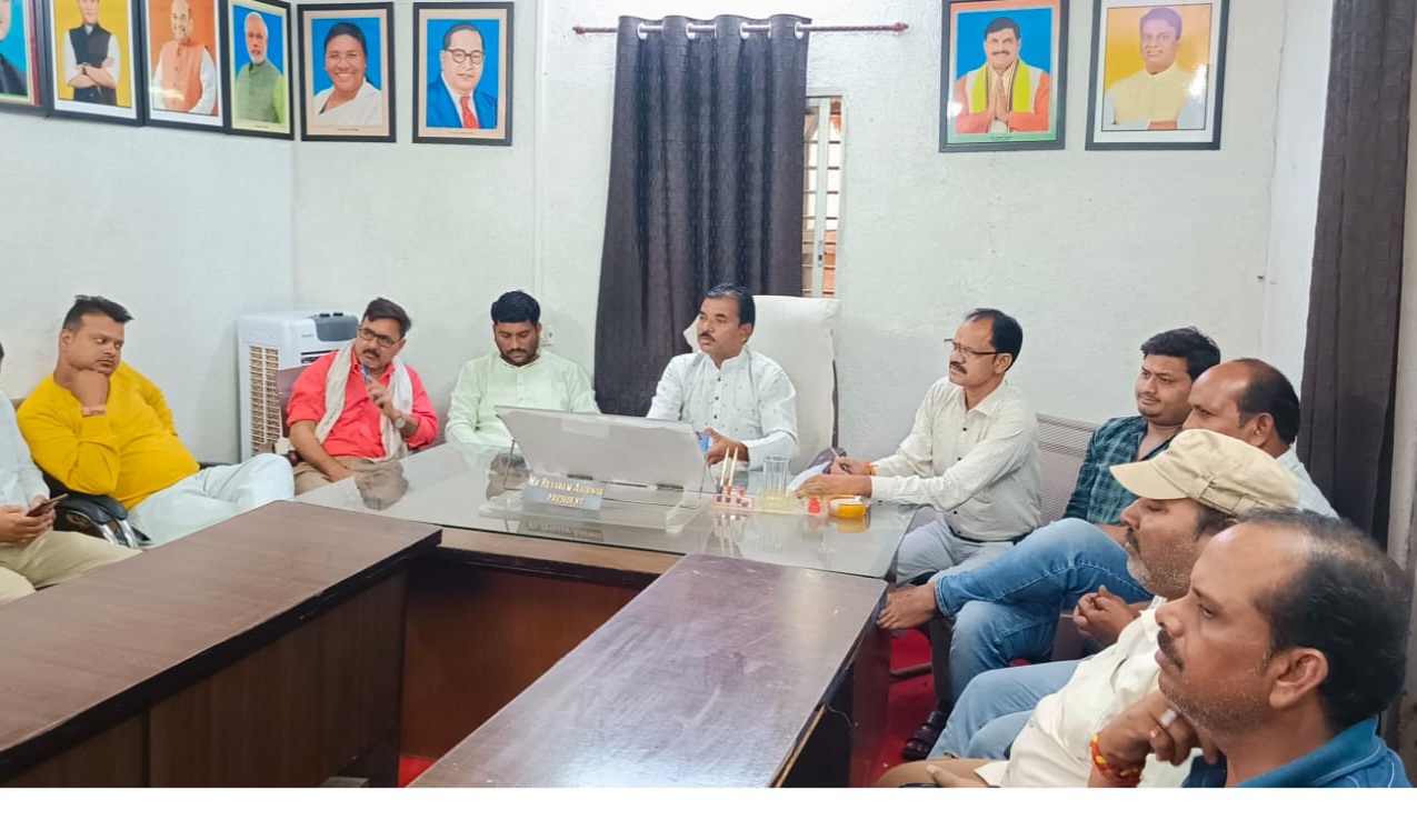 नगर परिषद अध्यक्ष पप्पू रेवाराम पत्रकारों से हुए रूबरू, नगर की समस्याओं व विकास योजनाओं पर की चर्चा।