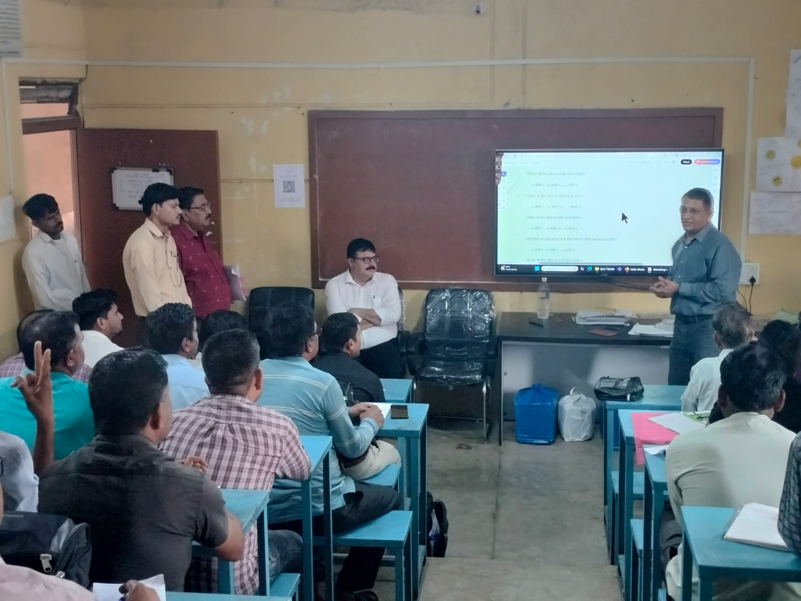 बीएलओ क्षमता विकास हेतु जिले के चारों विधानसभा क्षेत्र के बीएलओ को दिया जा रहा है प्रशिक्षण