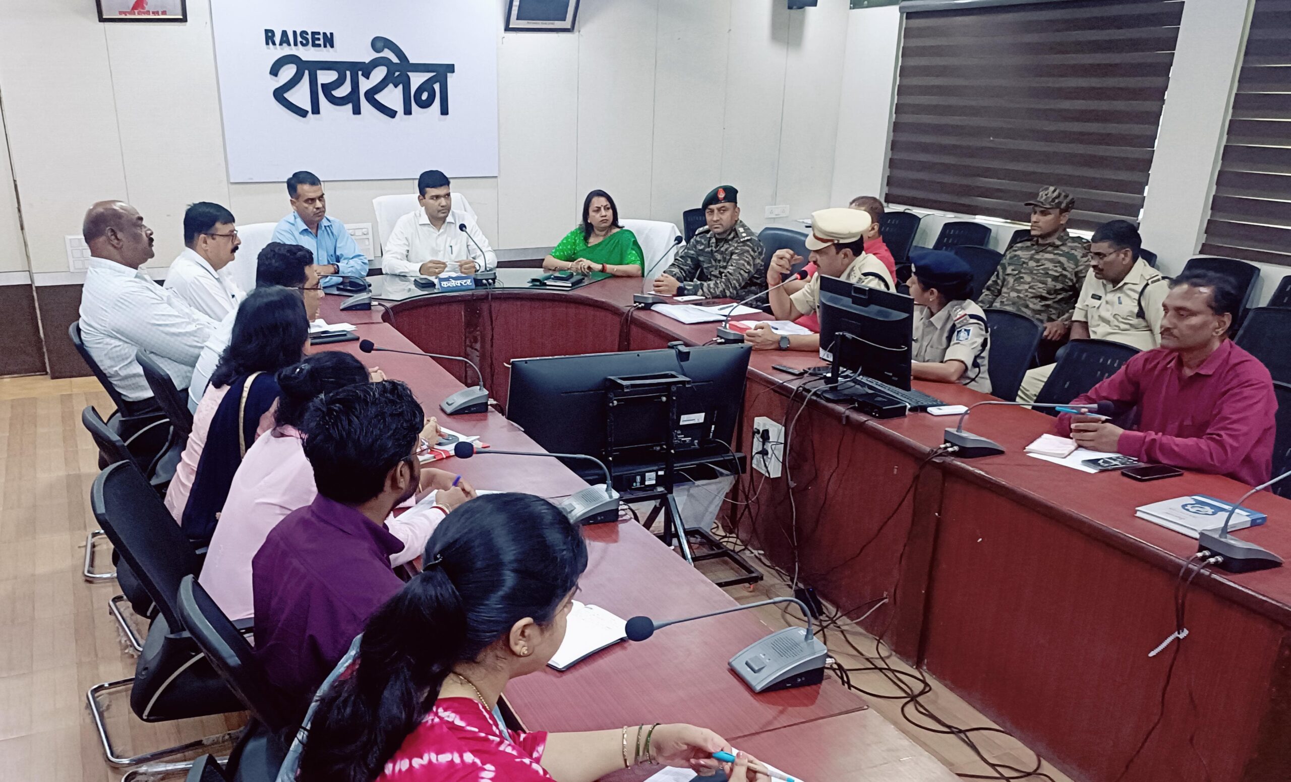 बाढ़ एवं आपदा प्रबंधन की तैयारियों के संबंध में कलेक्ट्रेट सभाकक्ष में बैठक सम्पन्नतालमेल और समन्वय हेतु एनसीओ एकेडमी तथा एसडीआरएफ द्वारा किया जाएगा संयुक्त पूर्वाभ्यास