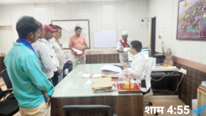 महाबोधि महाविहार को बौद्ध अनुयायियों को सौंपने की मांग को लेकर ज्ञापन सौंपा.