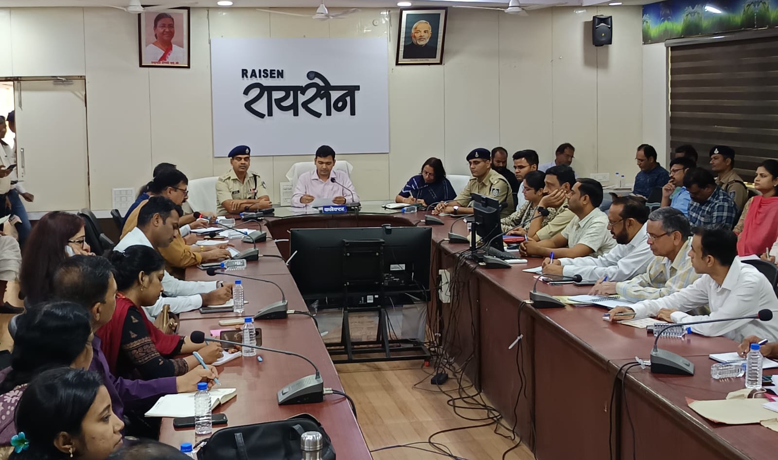 कलेक्टर श्री विश्वकर्मा ने स्वतंत्रता दिवस समारोह की तैयारियों हेतु अधिकारियों को दिए निर्देशजिले में 15 अगस्त को हर्षोल्लास और उत्साह से मनाया जाएगा स्वतंत्रता दिवस समारोह