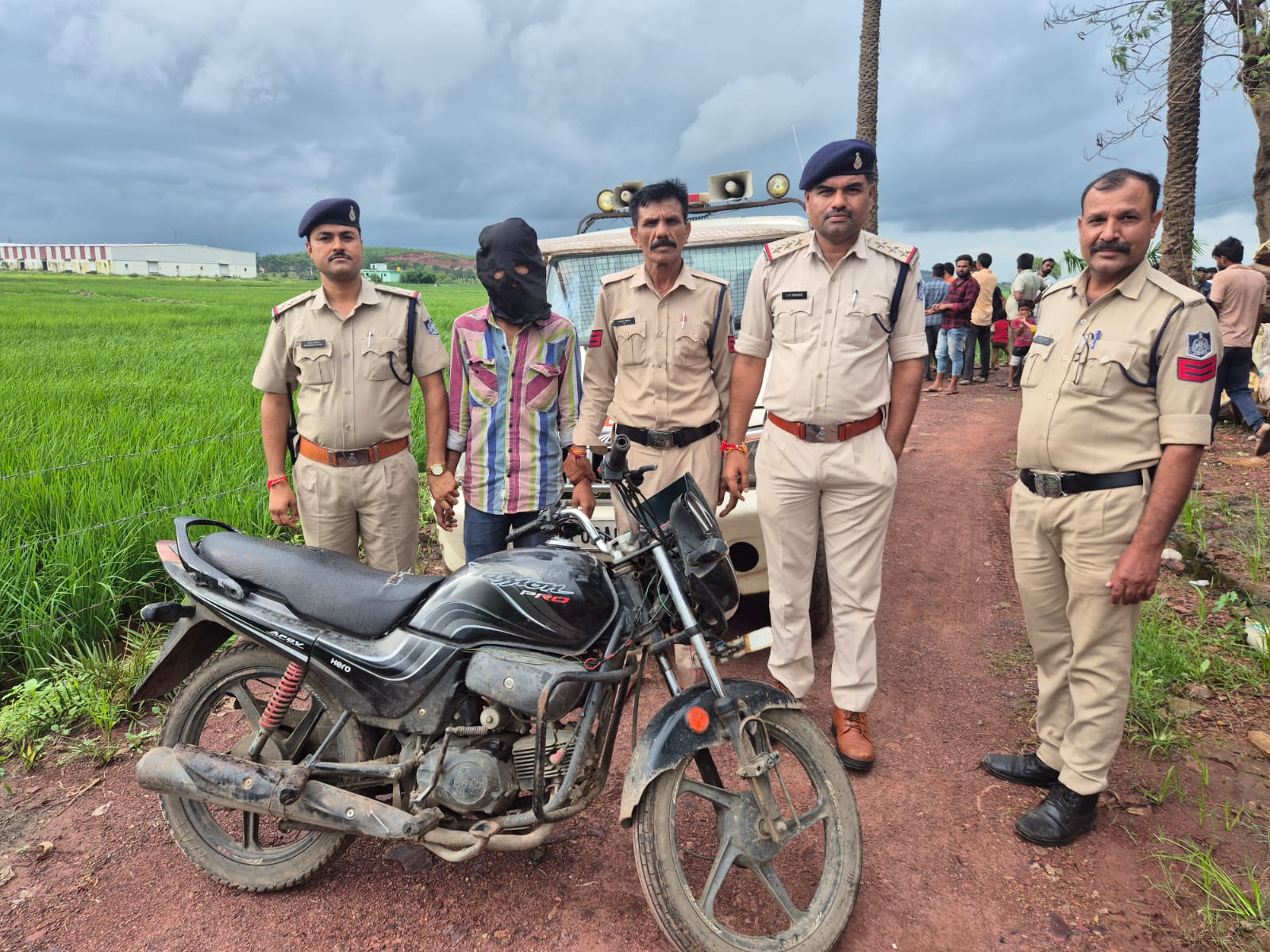 हाईवे पर रात में लूट करने वाली गैंग का पर्दाफाश, आरोपी गिरफ्तार