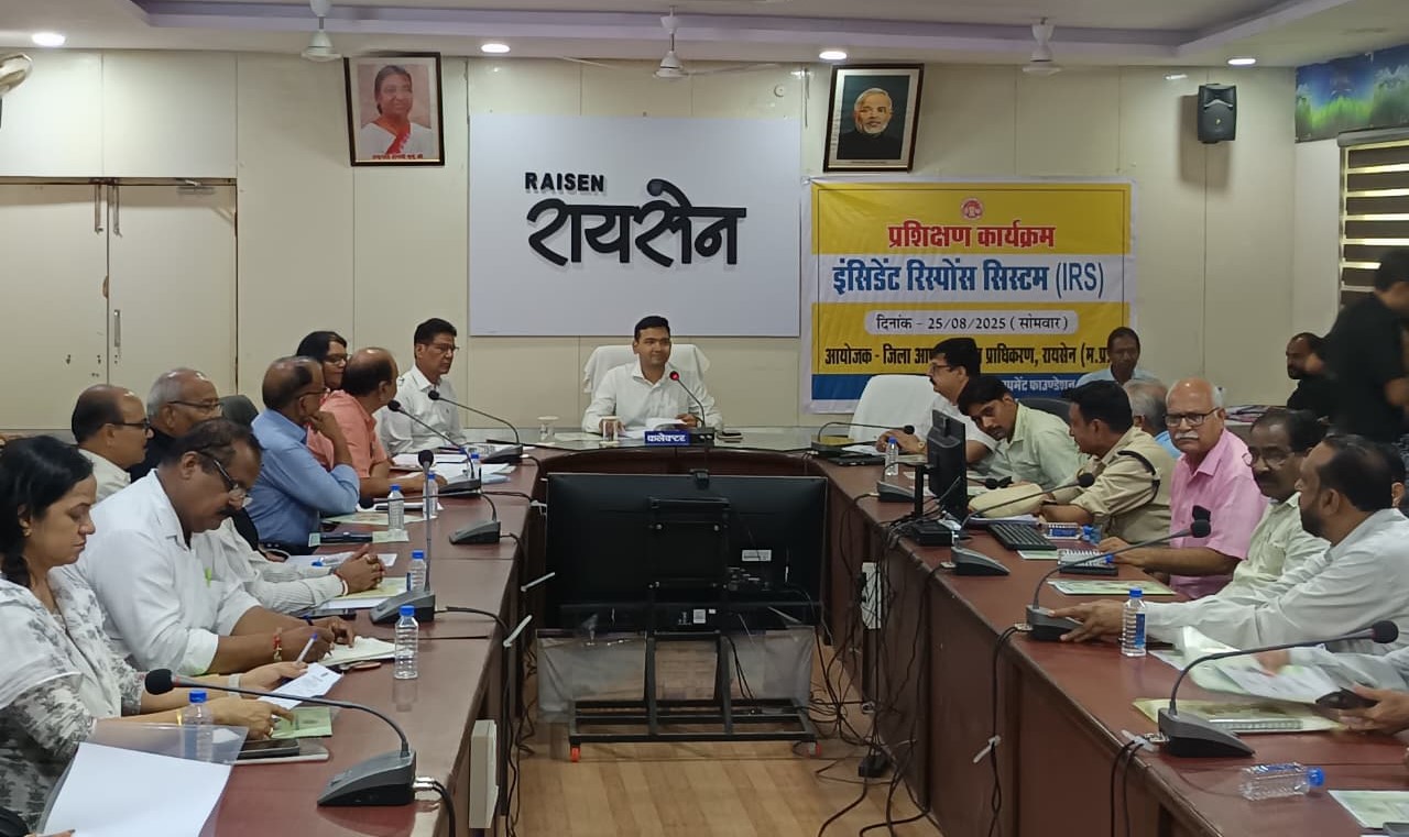 जिले में प्राप्त उर्वरकों का केन्द्रों पर व्यवस्थित वितरण नहीं कराने पर कलेक्टर श्री विश्वकर्मा ने डीएमओ मार्कफेड को दिया नोटिस