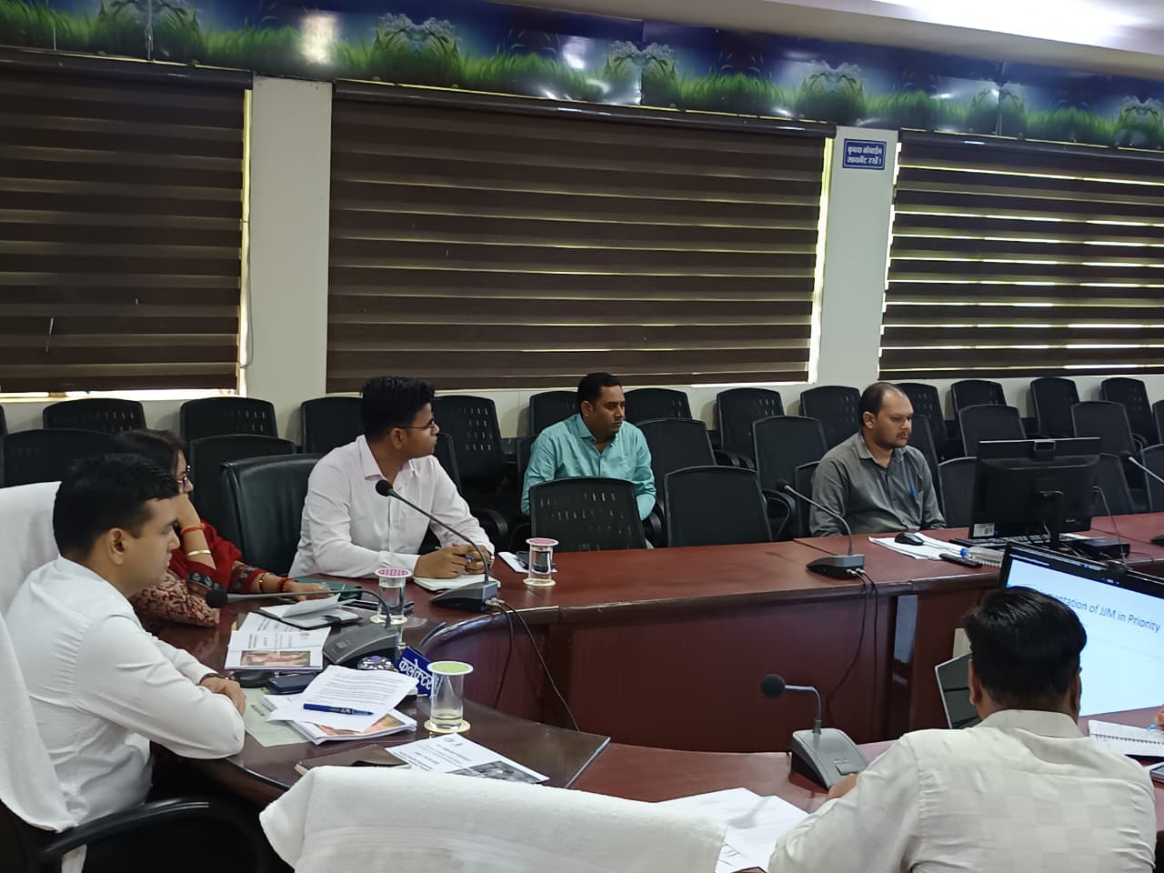 कलेक्टर श्री विश्वकर्मा ने की जिले में ‘‘एक बगिया मां के नाम‘‘ परियोजना की समीक्षा