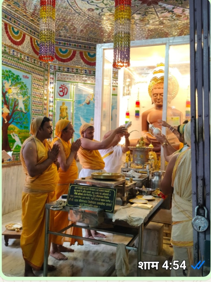 सांची में पर्युषण महापर्व : मंगलाष्टक, शांतिधारा और प्रवचनों से भक्ति रस