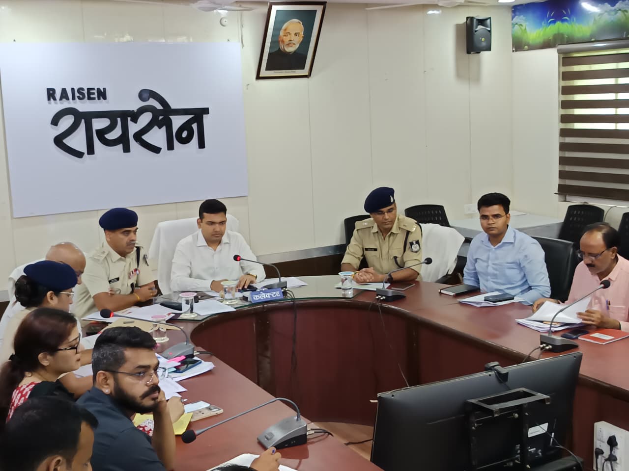 कलेक्टर श्री विश्वकर्मा ने की हिट एण्ड रन पीड़ित प्रतिकार योजना की समीक्षाआगामी एक सप्ताह में लंबित प्रकरणों को निराकृत करने के दिए निर्देश