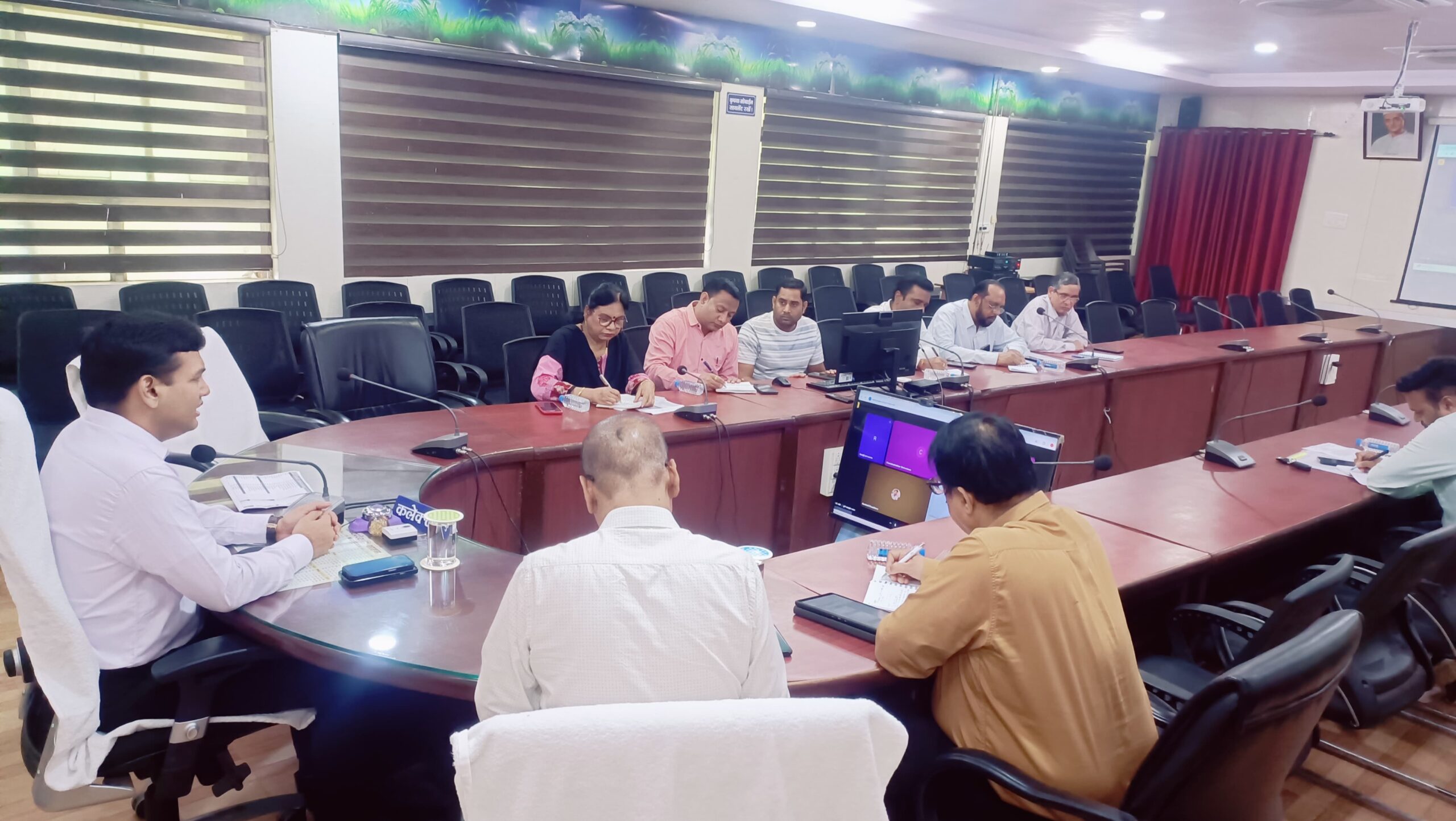 जिले में सेवा पखवाड़ा अभियान के सफल और प्रभावी क्रियान्वयन हेतु कलेक्टर श्री विश्वकर्मा ने अधिकारियों को दिए निर्देश