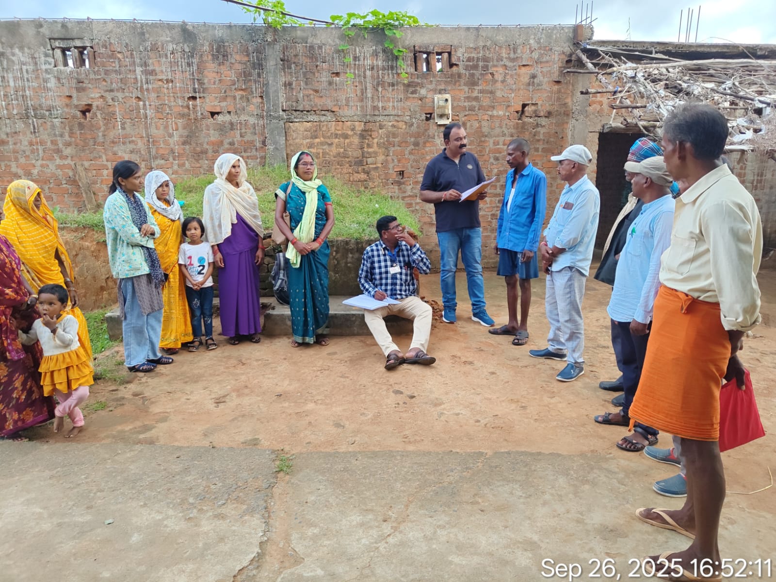 ग्राम पंचायत बड़का डोल में चल रहा आदि कर्मयोगी अभियान कार्यक्रम