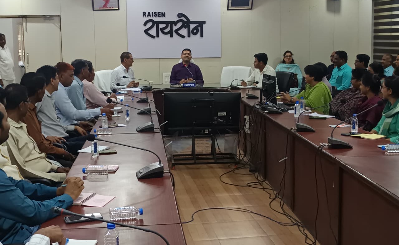 सभी अधिकारी-कर्मचारी अपने कार्यालय को आदर्श कार्यालय बनाएं- कलेक्टर श्री विश्वकर्माशासकीय कार्यालयों में 16 अक्टूबर से शुरू होगा स्वच्छता अभियान