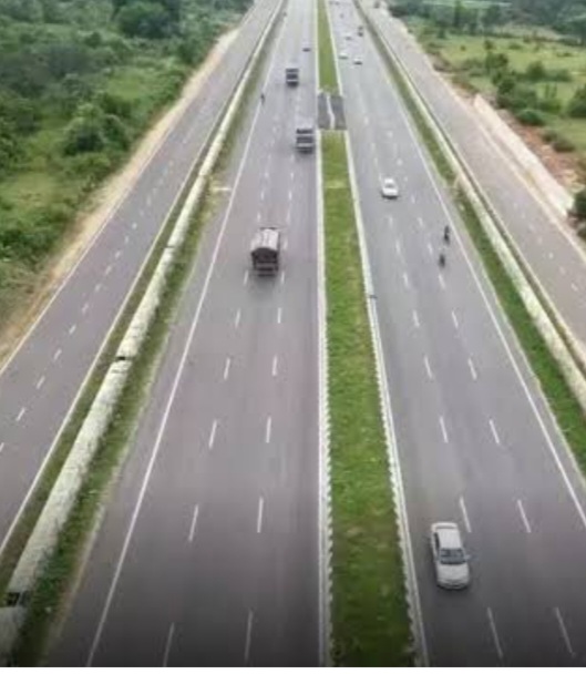 भोपाल–विदिशा फोरलाइन सड़क की चर्चा से सांची में मची हलचल तेज।