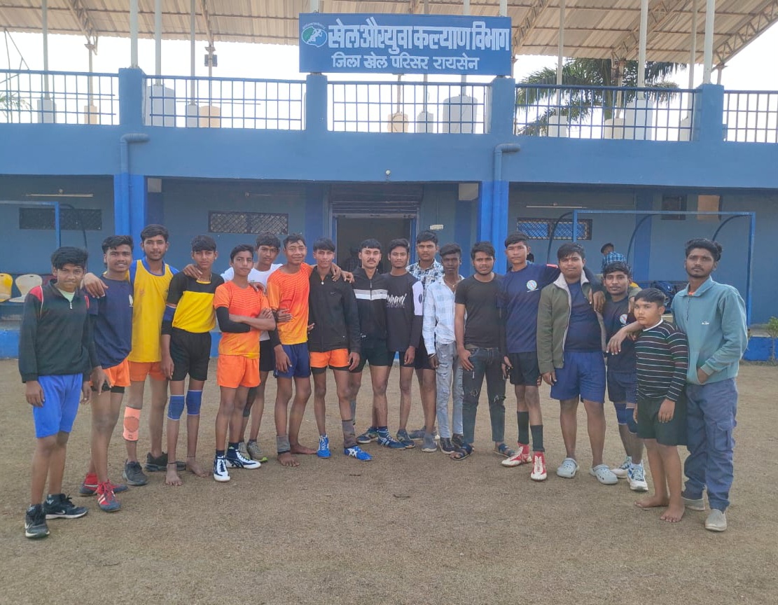 उचेर ग्राम पंचायत के 35 स्कूली बच्चे रायसेन पहुंचकर एमपी गेम्स में लेंगे हिस्सा।कबड्डी, खो-खो व एथलेटिक्स में करेंगे प्रतिभा का प्रदर्शन, सरपंच अरविंद सिंह ने बच्चों को दी शुभकामनाएं