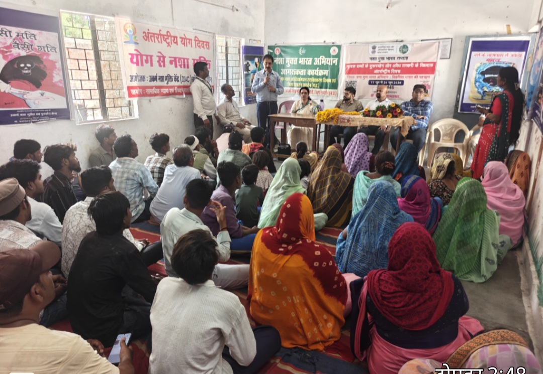 नशा मुक्ति रथ ने गांव-गांव पहुंचकर दिया जागरूकता का संदेश, ग्रामीणों को दिलाई नशा छोड़ने की शपथ।कलेक्टर के मार्गदर्शन में जिलेभर में चला नशा मुक्त भारत अभियान, लोकगीतों और जनसंवाद के माध्यम से लोगों को किया जागरूक