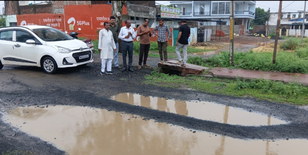 नगर परिषद को सबसे अधिक राजस्व देने वाली हेडगेवार कॉलोनी बदहाल, पहली बारिश में खुली करोड़ों के विकास कार्यों की पोल