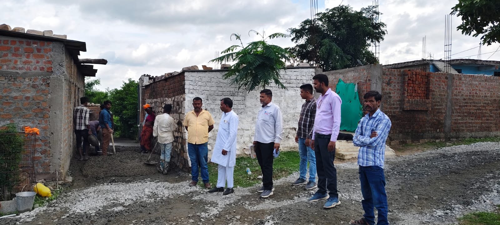 वार्ड नं तीन मे चल रहे विकास कार्य का अध्यक्ष ने किया निरीक्षण।