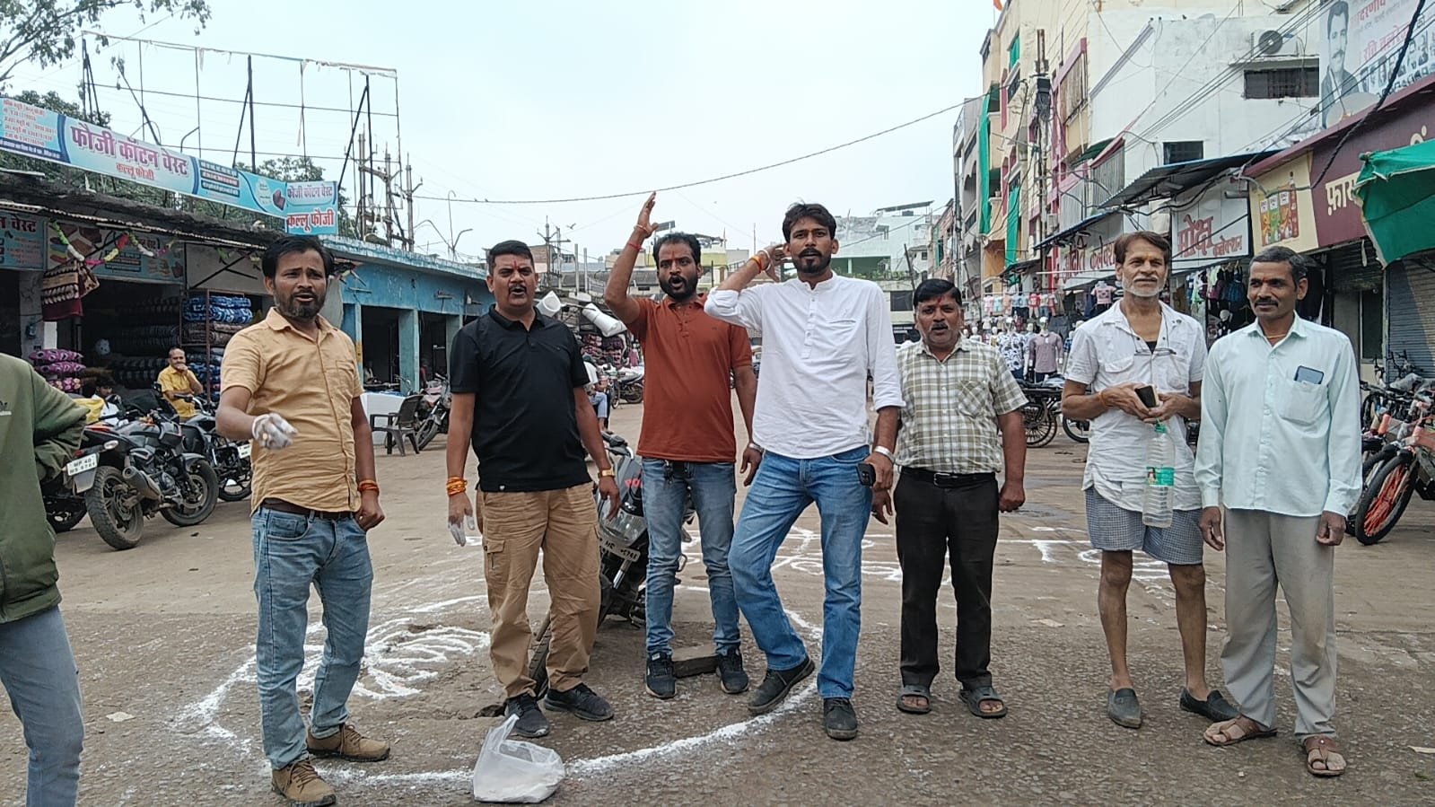 विदिशा की सड़कों पर ‘मौत के गड्ढे’! किसान कांग्रेस का प्रदर्शन, विनीत दांगी ने दी बड़े आंदोलन की चेतावनी