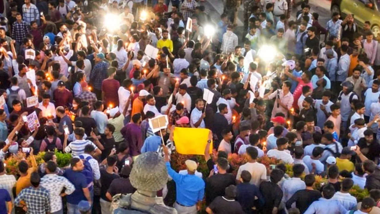 रांची में छात्र आंदोलन ने पकड़ी रफ्तार, जयपाल सिंह मुंडा स्टेडियम बना संघर्ष का केंद्र